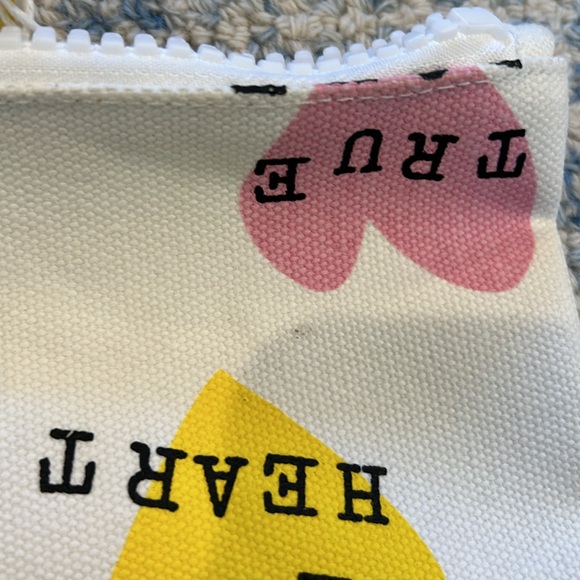 Kerri Rosenthal heart canvas pouch - Picture 9 of 10